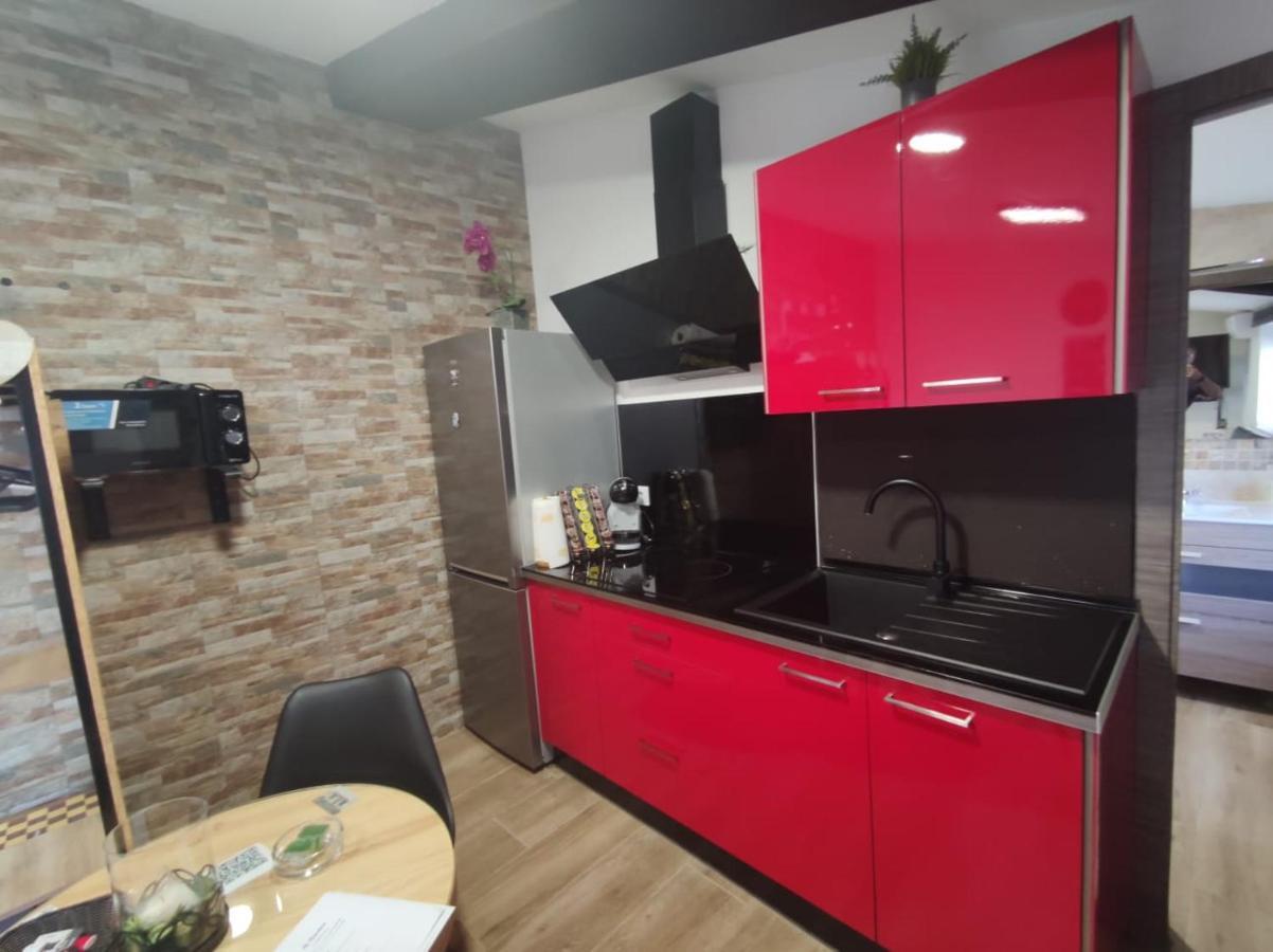 Casa Rural La Zzinetina Con Jacuzzi Constantina Εξωτερικό φωτογραφία